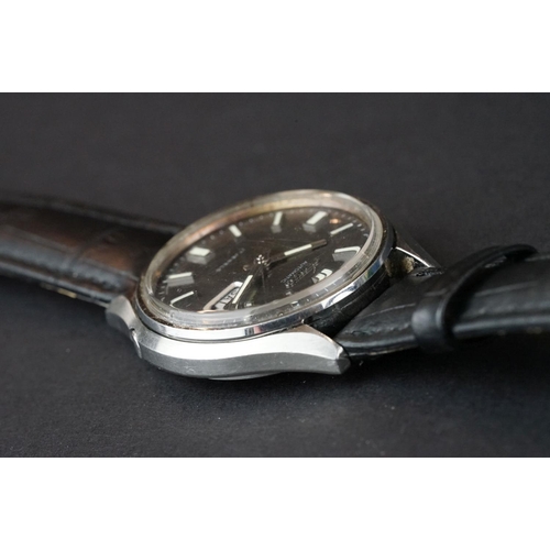 234A - A Gents Seiko automatic 17 jewel wristwatch with black dial and Day / Date to 3 o'clock.