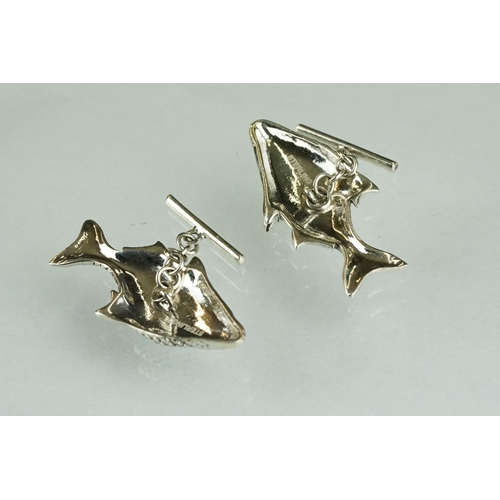 261 - Pair of silver fish cufflinks