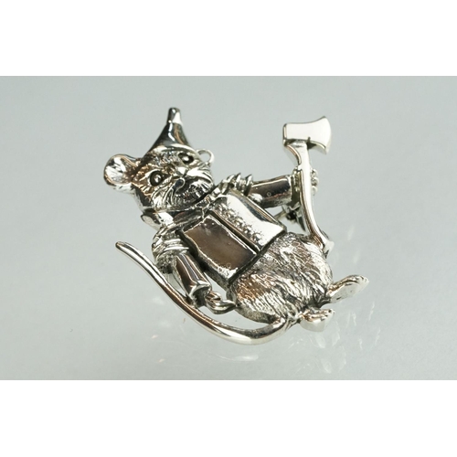 262 - Silver mouse brooch