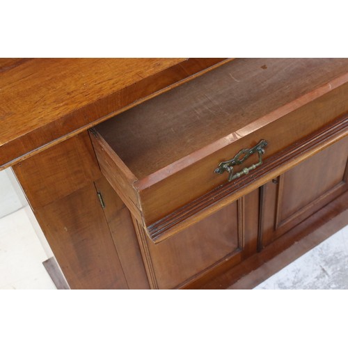 644 - Victorian Mahogany Chiffonier, the mirrored back with a shelf and the lower section with a drawer an... 