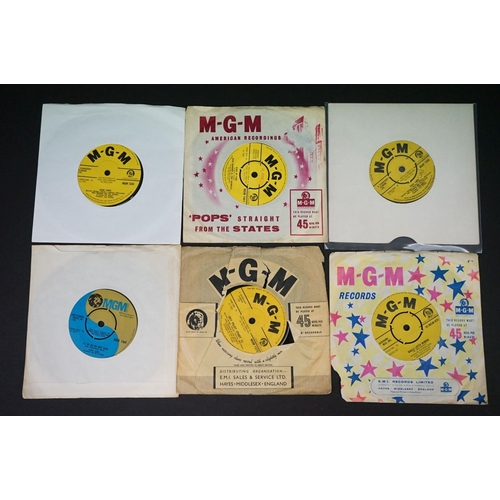 116 - Vinyl - 21 original UK Beat / Mod / Psych / Surf singles on MGM Records and Liberty Records, to incl... 