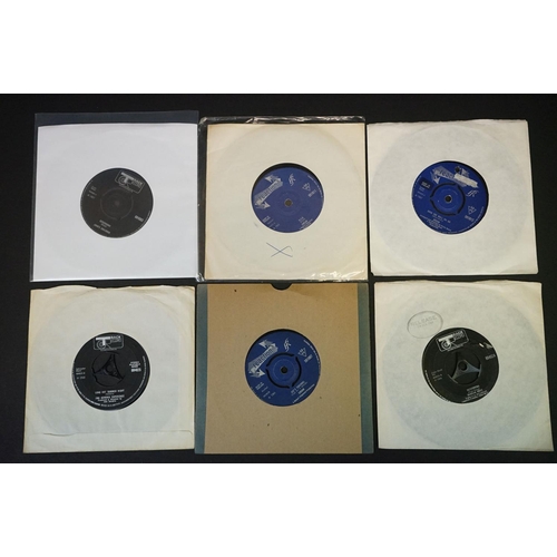 118 - Vinyl - 18 original UK Psych / Mod singles on Reaction Records and Track Records, to include: Oscar ... 