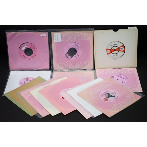 141 - Vinyl - Mod / Beat / Psych - 13 original UK singles on Island Records, to include: Chords Five - I A... 