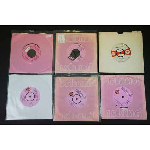 141 - Vinyl - Mod / Beat / Psych - 13 original UK singles on Island Records, to include: Chords Five - I A... 