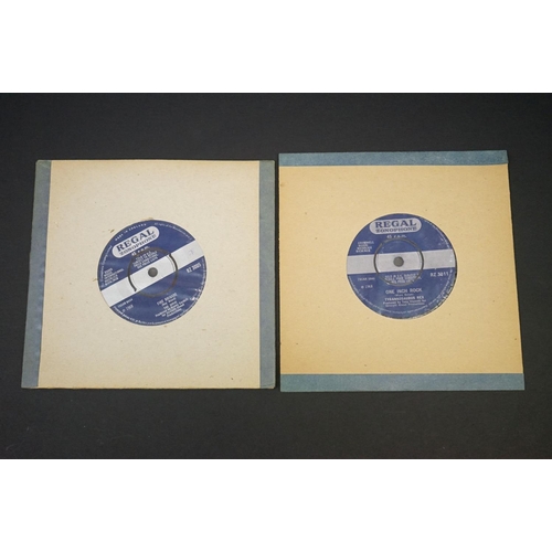 144 - Vinyl - 6 original UK singles on Regal Zonophone Records, to include: Tyrannosaurus Rex – One Inch R... 