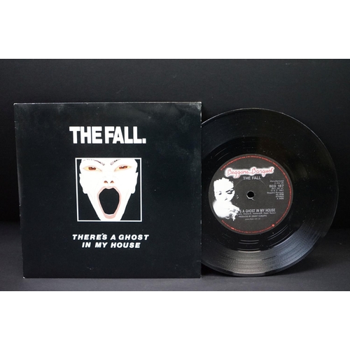 192 - Vinyl - The Fall - 4 rare original UK singles, to include: Bingo Master’s Break Out (SF 7) VG+ / VG,... 