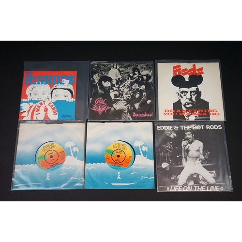 208 - Vinyl - 17 original UK Pub Rock / Pre - Punk singles, to include: Dr. Feelgood (5 singles, including... 