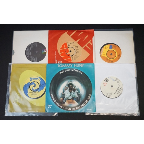 246 - Vinyl - 23 original UK 1970s pressings Northern Soul / Soul / Funk singles on different labels inclu... 