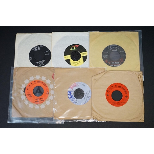 265 - Vinyl - 22 original USA pressings Northern Soul / Mod / Funk / R&B rarities singles, to include: The... 