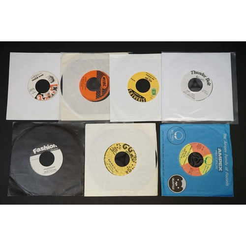 283 - Vinyl - 25 original mainly Jamaican pressings 1970s early 80s Roots Reggae / Dub singles, including:... 