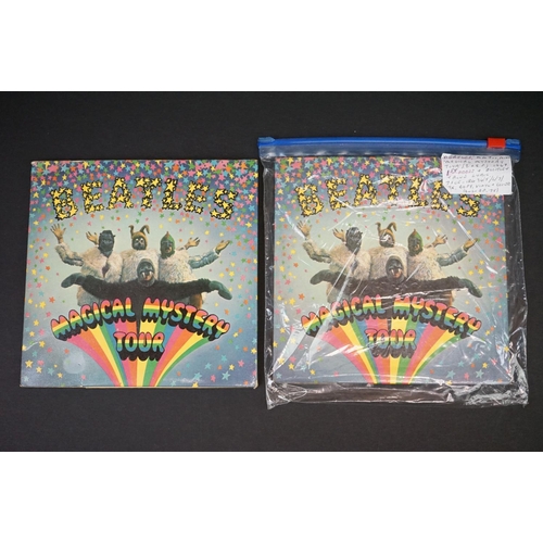 309 - Vinyl - 12 Beatles EP's including 4 French pressings, and two mono copies of Magical Mystery Tour (b... 