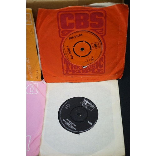 320 - Vinyl - Over 150 Original, mainly UK, Beat / Mod / Psych / Pop singles from the 1960’s, including: L... 