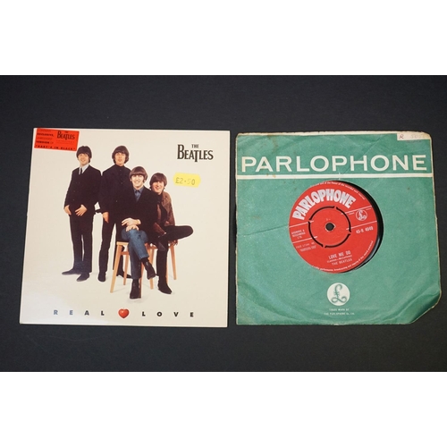 324 - Vinyl - The Beatles - 10 rarities 7” singles, to include: Love Me Do (original UK 1st pressing Red P... 