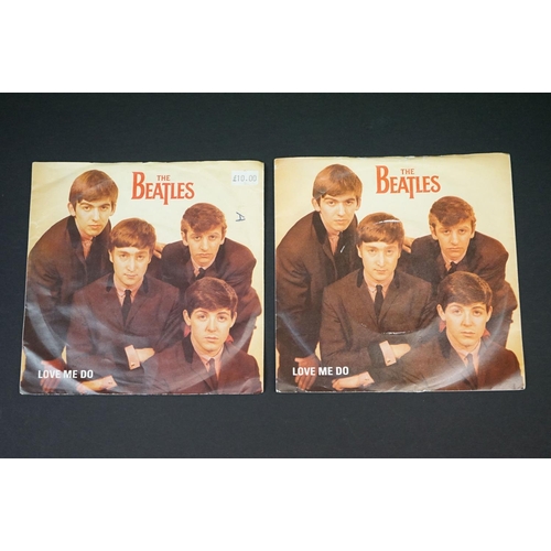 324 - Vinyl - The Beatles - 10 rarities 7” singles, to include: Love Me Do (original UK 1st pressing Red P... 