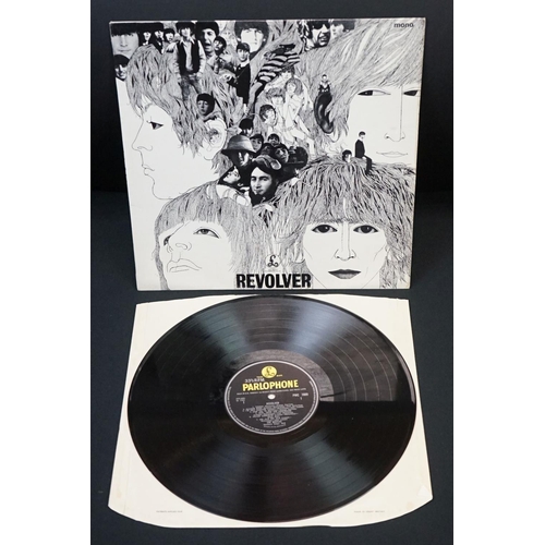 376 - Vinyl - The Beatles 3 LP's to include Help (PMC 1255) Sold In UK and The Gramophone Co Ltd to label,... 