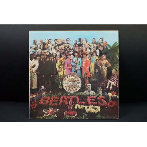 376 - Vinyl - The Beatles 3 LP's to include Help (PMC 1255) Sold In UK and The Gramophone Co Ltd to label,... 