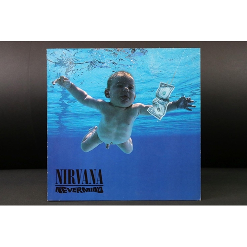 68 - Vinyl - Nirvana Nevermind on Geffen Records GEF 24425.  Geffen company logos, A-1/B-1 matrices with ... 