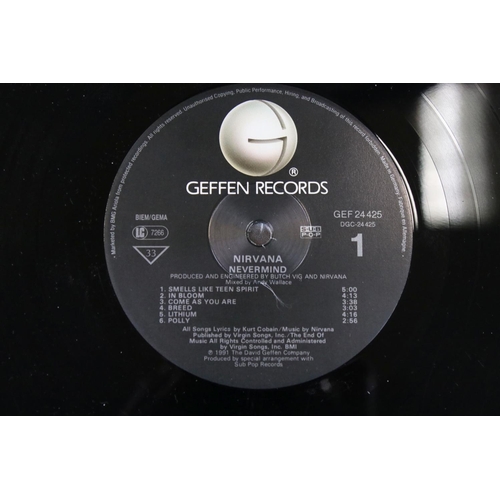 68 - Vinyl - Nirvana Nevermind on Geffen Records GEF 24425.  Geffen company logos, A-1/B-1 matrices with ... 