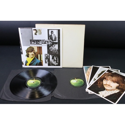 82 - Vinyl - The Beatles White Album PCS 7067/8 stereo No. 0598672, top loader, black inners (fair), post... 