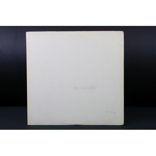 89 - Vinyl - The Beatles White Album PCS 7067/8 stereo No. 0342487 top loader, white inners, poster and 4... 