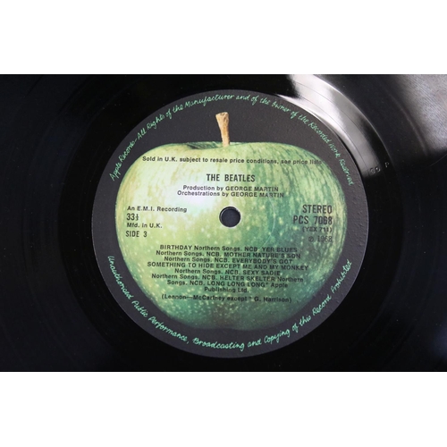 91 - Vinyl - The Beatles White Album PCS 7067/8 stereo No. 0307542 top loader, black inners (fair), poste... 