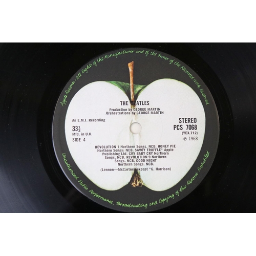 93 - Vinyl - The Beatles White Album PCS 7067/8 stereo No. 163000 side opener, white inners, poster and 4... 