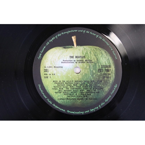 93 - Vinyl - The Beatles White Album PCS 7067/8 stereo No. 163000 side opener, white inners, poster and 4... 