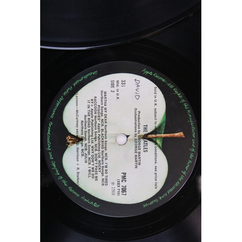 96 - Vinyl - The Beatles White Album PMC 70678/8 mono No. 0056883.  Top loader with poster and 4 photos, ... 