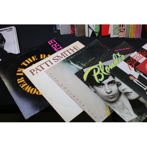 644 - Vinyl - Post Punk / New Wave, 39 Original UK pressings albums and 5 12” singles, to include: The Cur... 