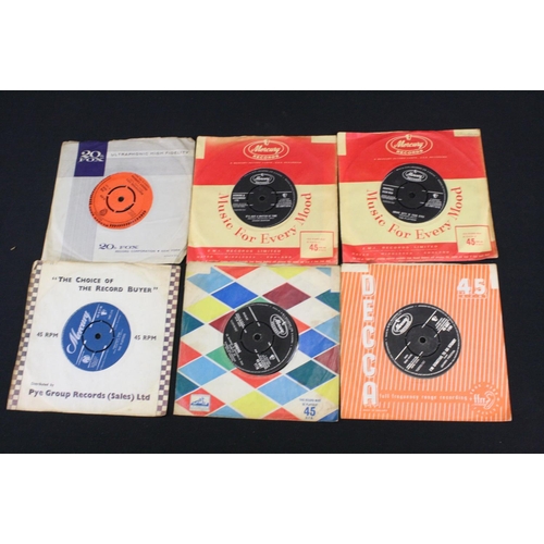 353 - Vinyl - Over 100 mainly late 1950’s early 1960’s Original Uk singles on various labels, with many Ro... 