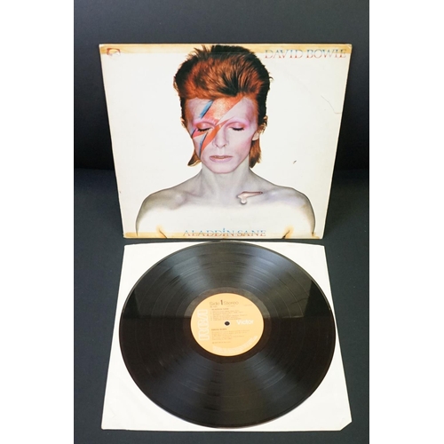 384 - Vinyl - 6 David Bowie LPs to include Ziggy Stardust (SF 8287) orange RCA label, Victor to right, lyr... 