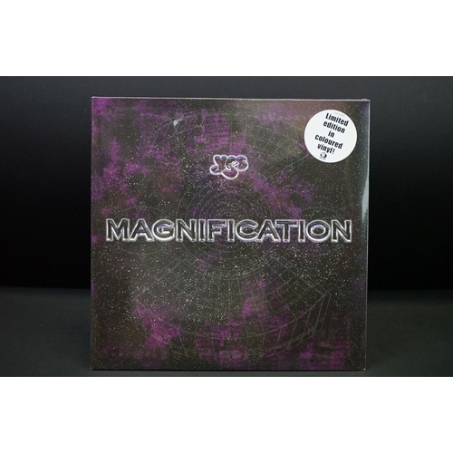 445 - Vinyl - Ltd edn Yes Magnification coloured vinyl SIR4019, sealed with very small split to seal