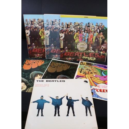 618 - Vinyl - 10 Beatles foreign pressing LPs to include six copies of Sgt Pepper including a Russian  pre... 