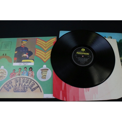 620 - Vinyl - The Beatles Sgt Pepper x 2 (PMC 7027 and PCS 7027) both have Sold In UK and The Gramophone C... 