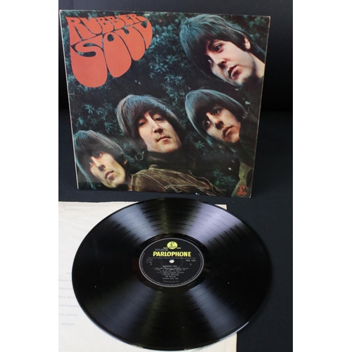 624 - Vinyl - 4 The Beatles LPs to include With The Beatles (PAC 1206), Rubber Soul (PMC 1267), Collection... 