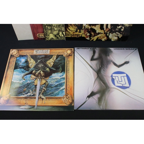 637 - Vinyl - 18 Jethro Tull LPs spanning their career to include Minstrel In The Gallery, .War Child, A P... 