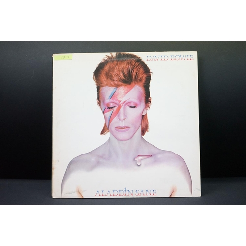 708 - Vinyl - 8 David Bowie LPs to include Ziggy Stardust, Pin Ups, Diamond Dogs, The Man Who Sold The Wor... 