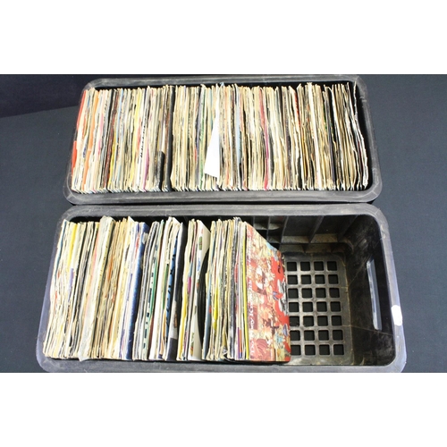 674 - Vinyl - Over 300 mainly UK Original 1980s Rock / Pop / Synth singles in 2 boxes, to include: AC/DC, ... 