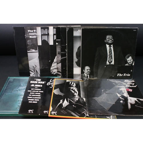 610 - Vinyl - 15 Jazz LP's and 1 Box Set on Pablo Records including Joe Pass, Count Basie, Art Tatum, Milt... 