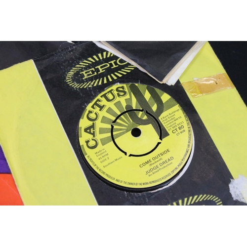 740 - Vinyl - 29 Original UK 2 Tone / Reggae / Ska singles, including: The Specials (3 singles), The Selec... 