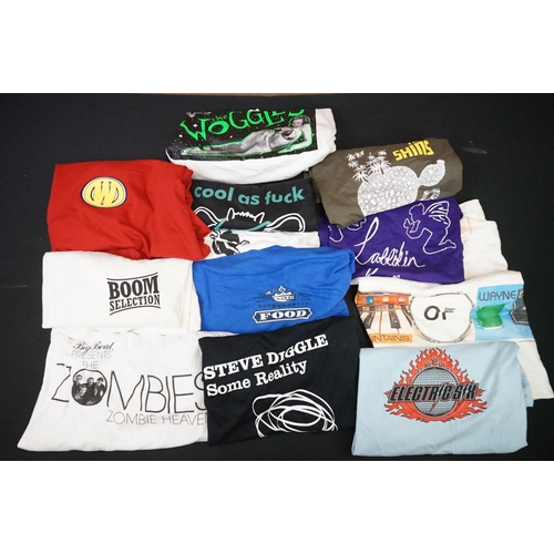 781 - Memorabilia - 12 Original 1990s promotional vintage T. shirts, some with single stitch and all unwor... 