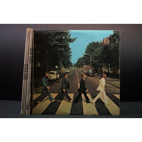 592 - Vinyl - 8 The Beatles LPs to include Abbey Road x 4 (PCS 7088) all with aligned Apple to sleeve, 3 w... 