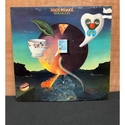 744 - Vinyl - Nick Drake Pink Moon on Island ILPS 9184.  Gatefold sleeve has creasing, and also losses fro... 