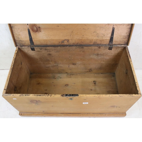 633 - Victorian Pine Blanket Box with iron handles, 98cm long x 49cm high