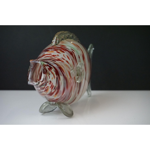 26 - Group of 20th century art glass to include Murano and Mdina, featuring a Murano clown figure, 37cm h... 