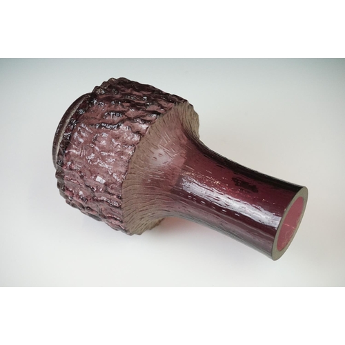 6 - Geoffrey Baxter Whitefriars Textured range Mallet vase, pattern number 9818, in Aubergine, with orig... 