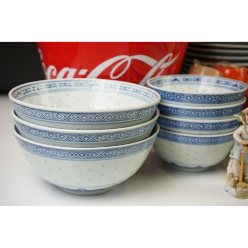 86 - Mixed collectables to include a quantity of 20th Century Chinese Export Blue and White china, Royal ... 