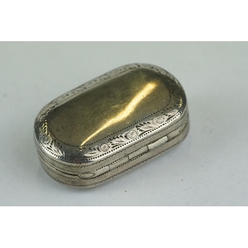 254 - George III silver vinaigrette, engraved stylised rosebud design to the hinged lid and zig-zag design... 