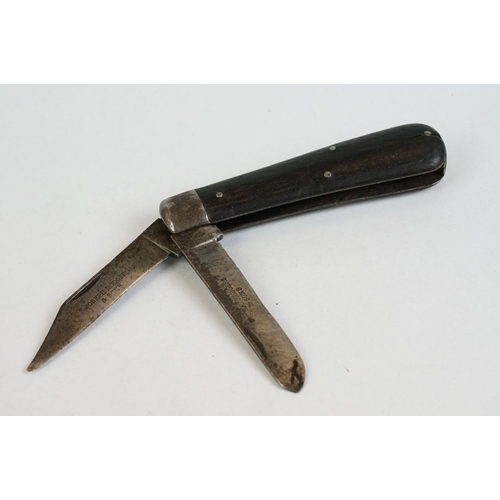 158 - A two blade pen knife by Joseph Rogers & Son, 6 Norfolk Street, Sheffield, in a hardwood case, 9cm, ... 