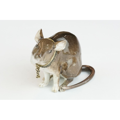 280 - Charles Gouyn style 18th century porcelain scent bottle modelled as a rat, the head and body joined ... 